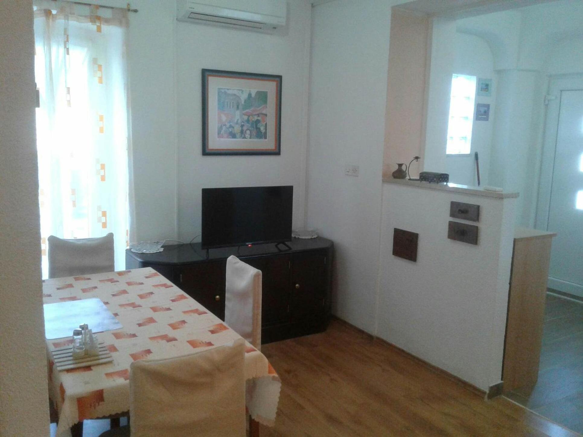 Metti Apartments 1 Kmeti Bagian luar foto